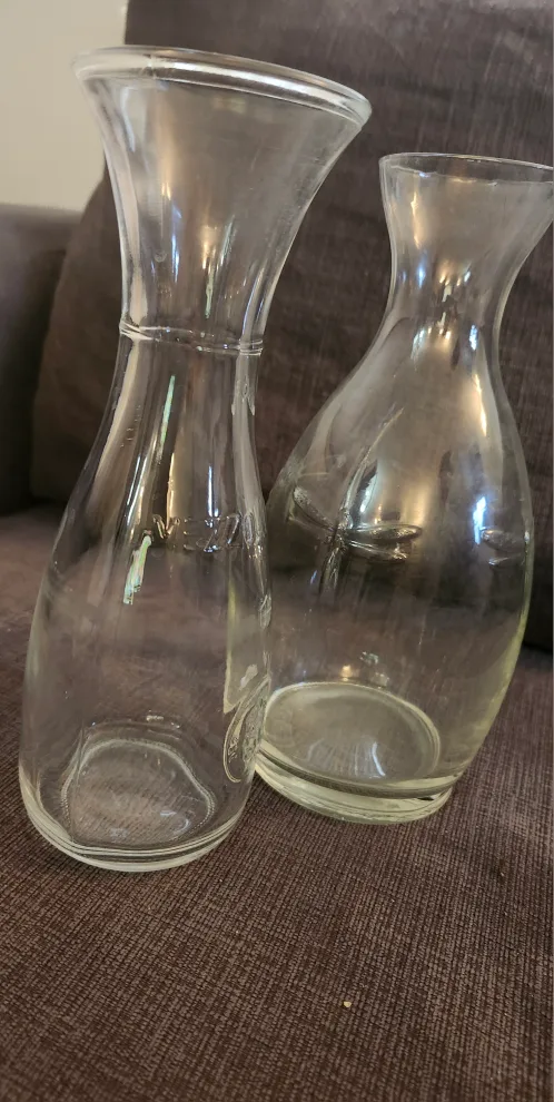 Set of 4 Glass Vases #ThriftyPicks image indicator(2)