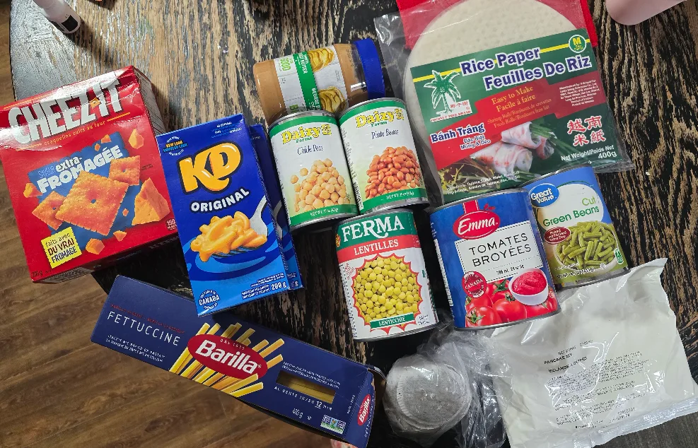 Grocery Lot: Pasta, Canned Goods, Rice Paper, Snacks thumbnail