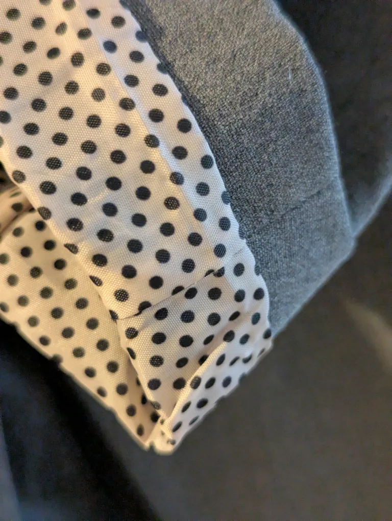 Pull & Bear grey blazer with polka dots lining image indicator(6)