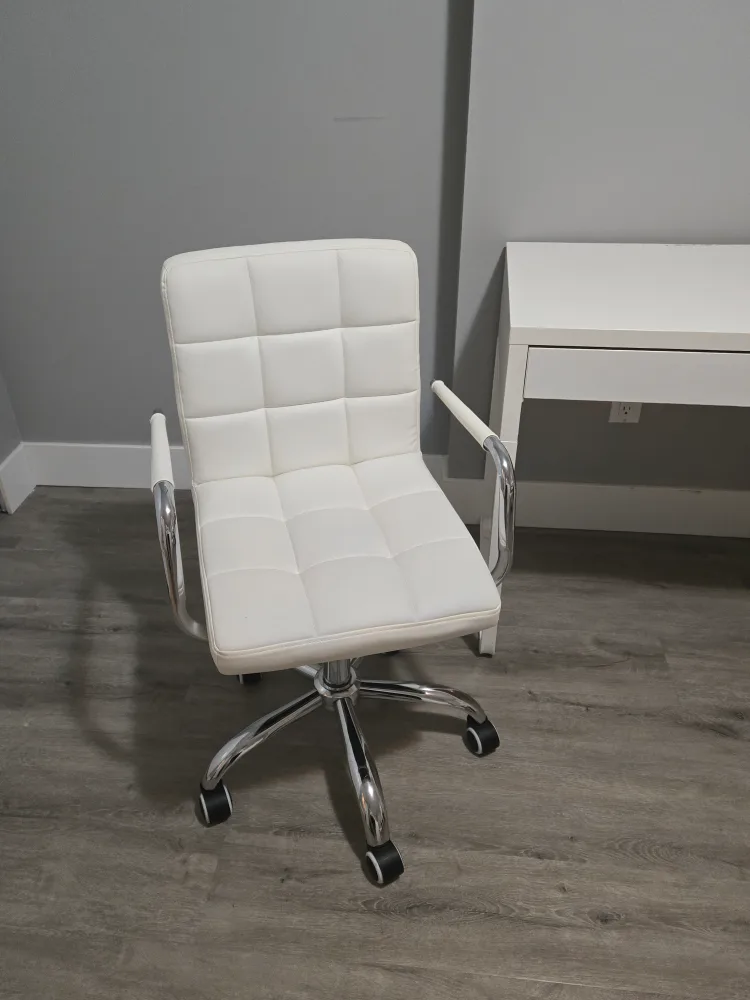 White desk and chair image indicator(4)