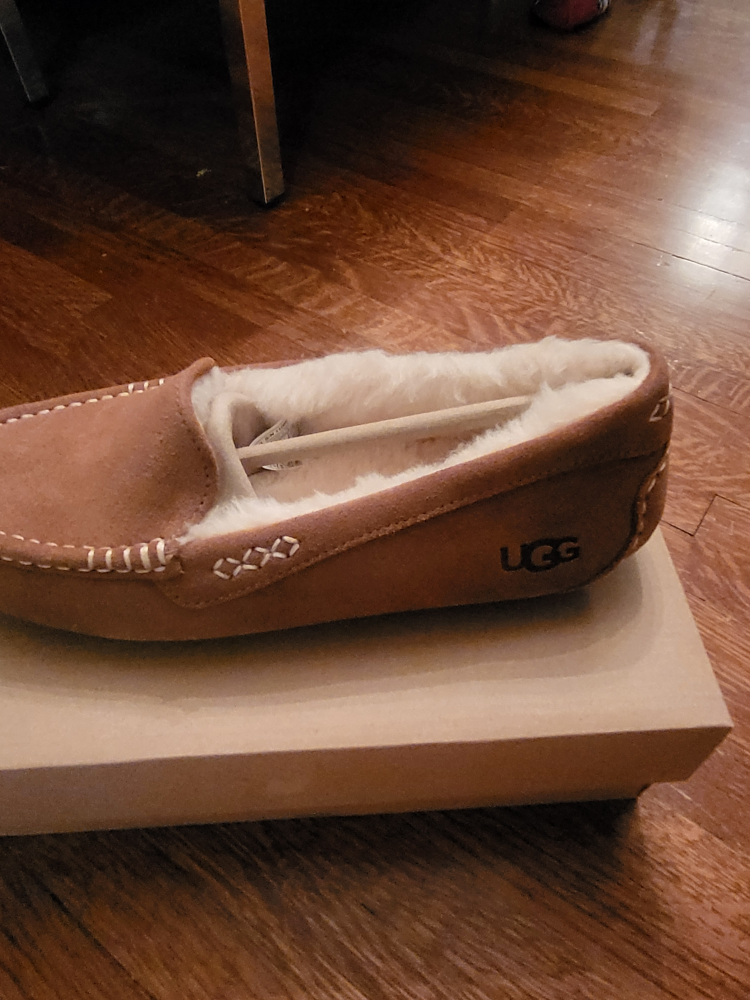 UGG Ansley Slippers, womens size 9 brand new. - photo 2