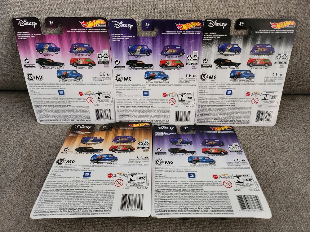 Hot Wheels GMC x Disney Collab Set image indicator(2)