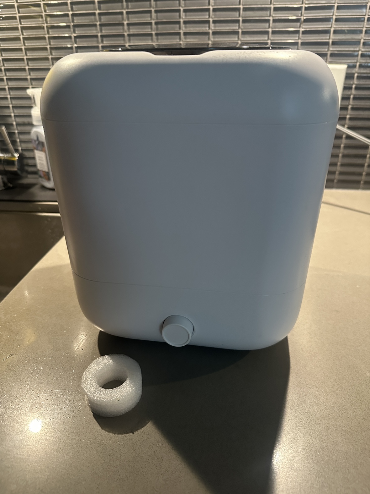 Mini washing machine, laundry, clothes washing - photo 2