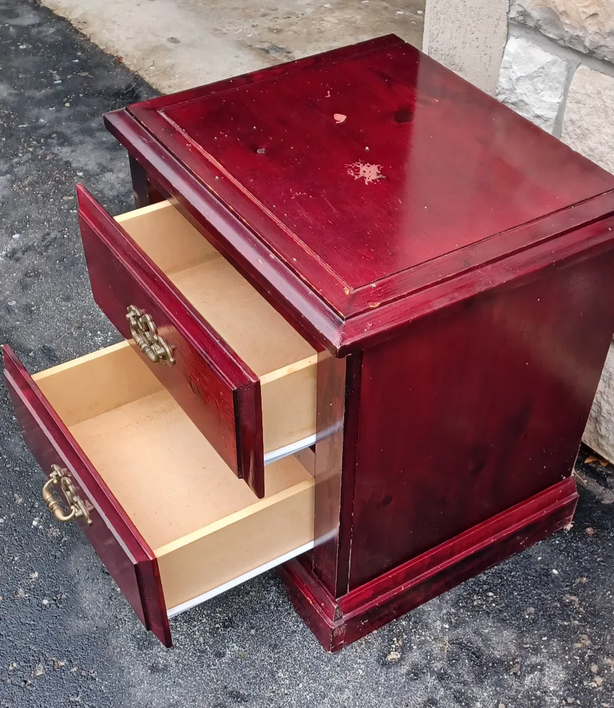 Two-Drawer Nightstand image indicator(4)