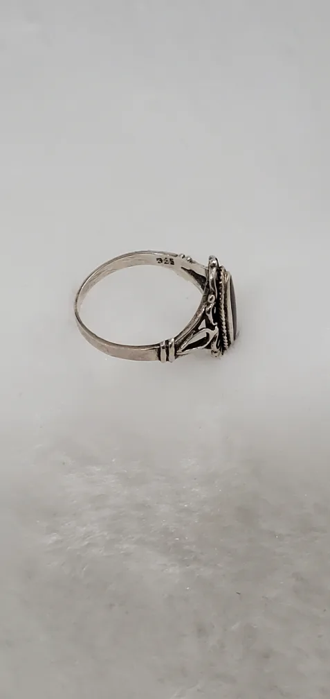 Vintage Silver Ring with Black onyx Stone image indicator(3)