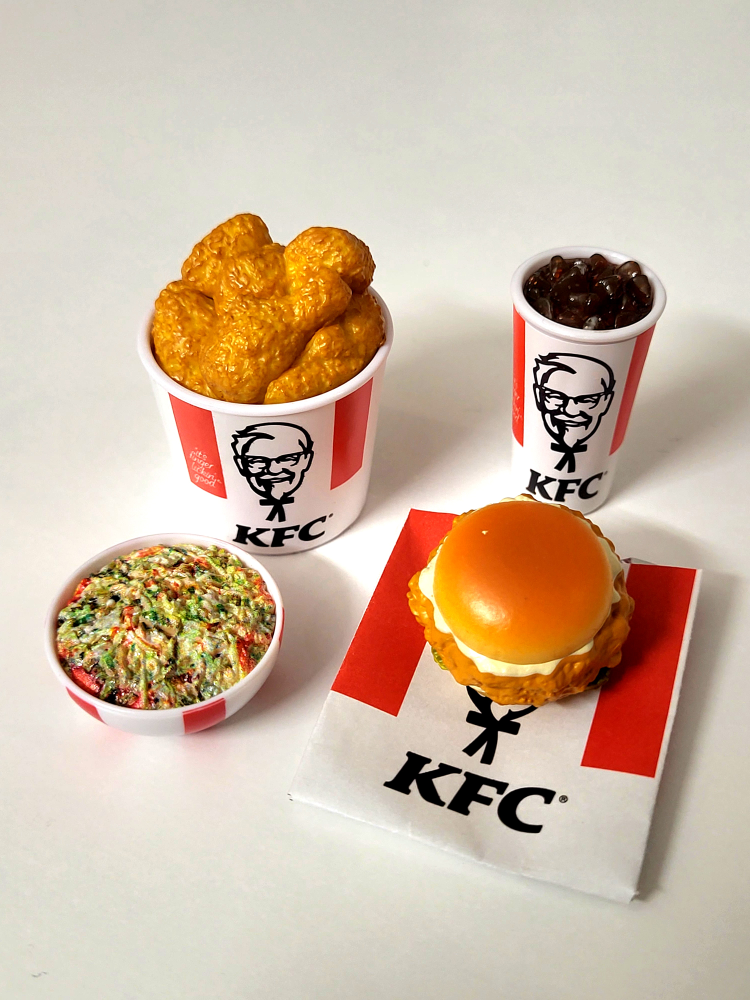 KFC Mini Brand Miniature Set - Fried Chicken Bucket