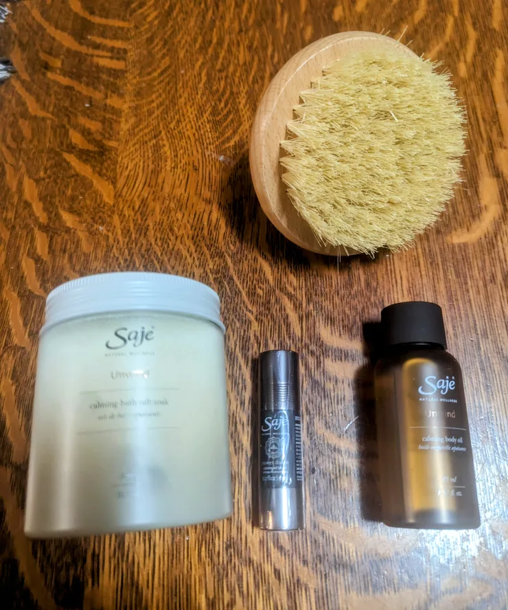 Saje Time To  Unwind Essentials Oil  Gift Set image indicator(3)