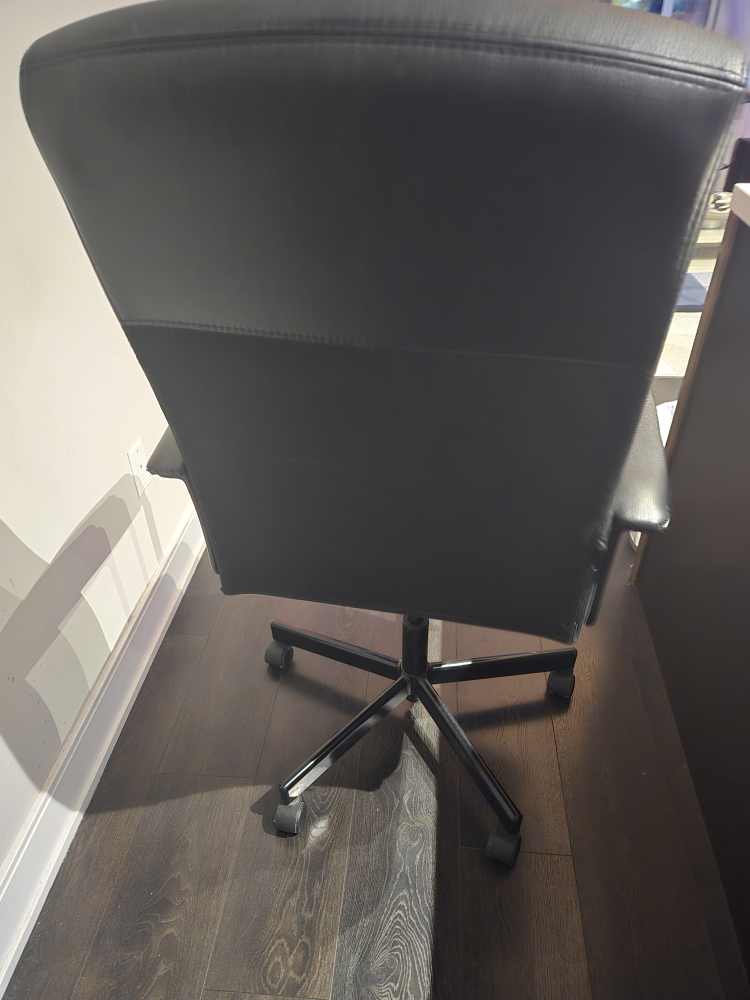 Black Office Chair - photo 3