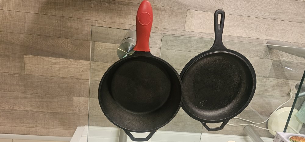 Cast Iron Skillet and Lid - photo 2