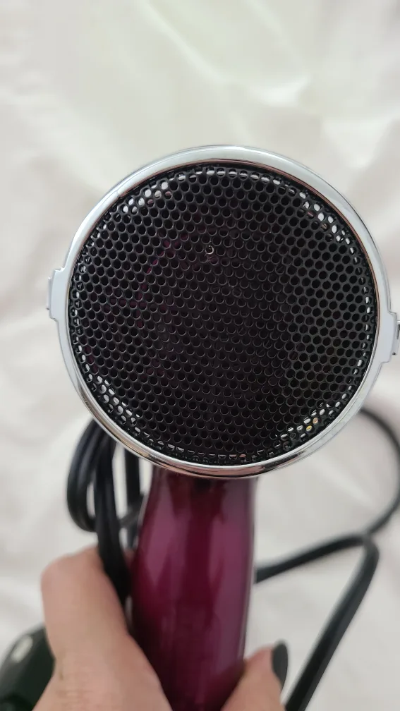 Conair blow dryer with diffuser image indicator(4)