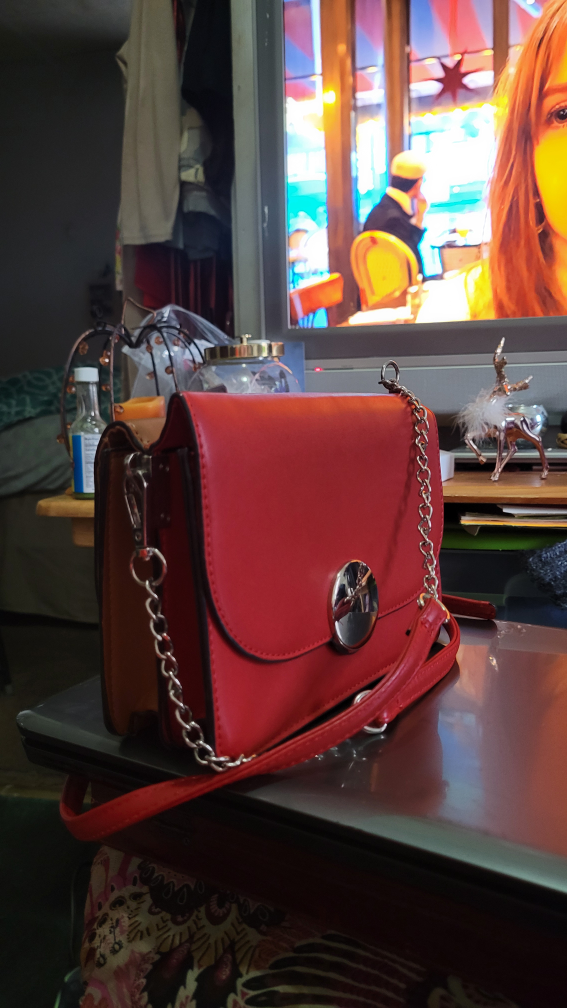 Red Chain Strap Purse - photo 3