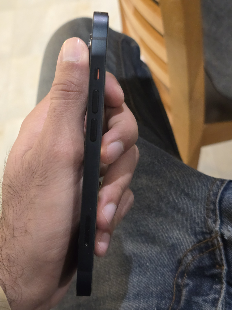 iPhone 13 - Midnight 128gb - photo 4