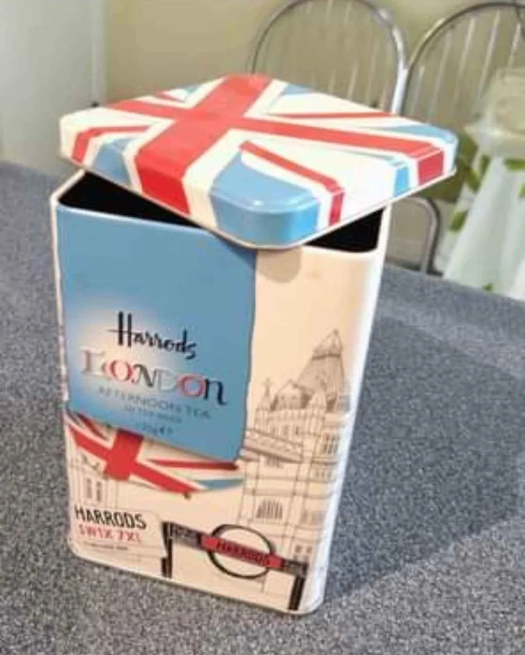 Set of 2 Dog Themed Mugs and Harrods Tin image indicator(2)