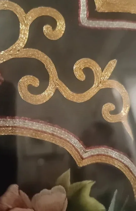 Framed Chinese Embroidery with Birds and Flowers image indicator(2)