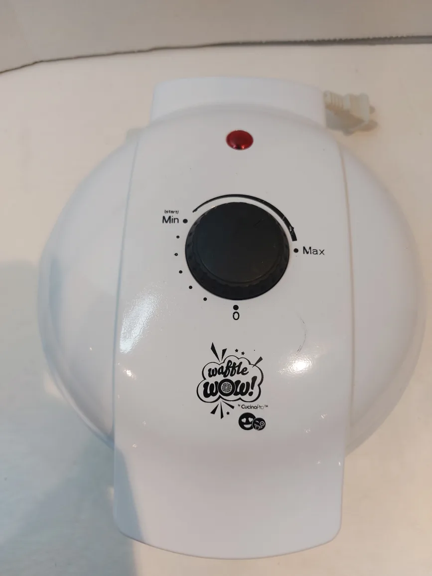 Waffle Wow by CucinaPro Waffle Maker image indicator(3)