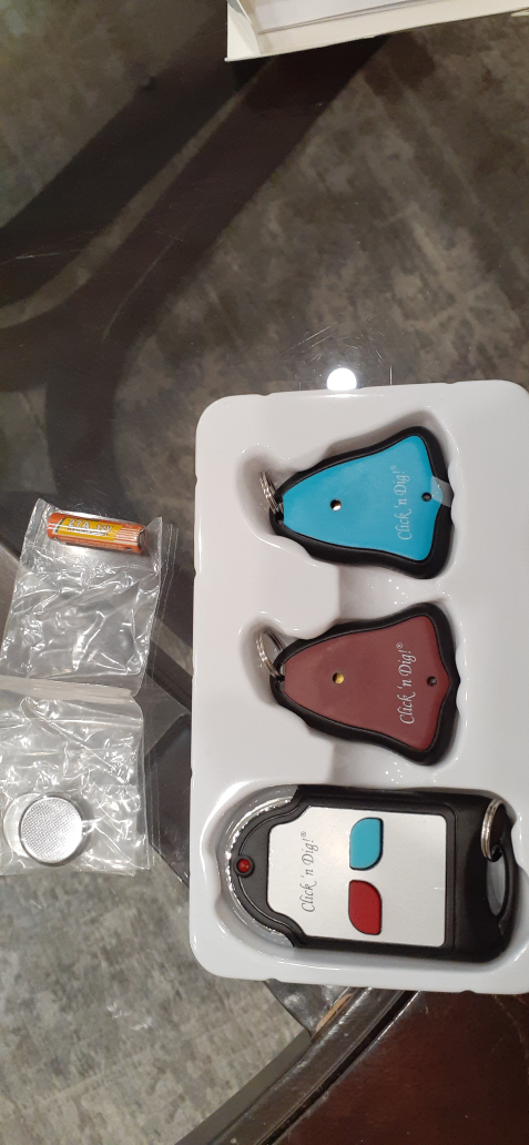 Click 'n Dig Key Finders - photo 5