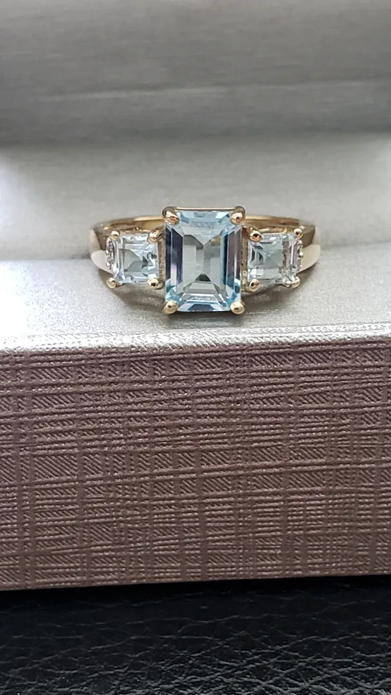 10k Gold ring People's  jewelry Aquamarine Diamonds sale $299 image indicator(9)