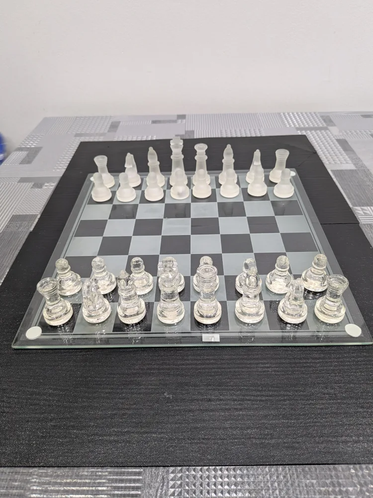 Glass Chess and Checkers Set image indicator(3)