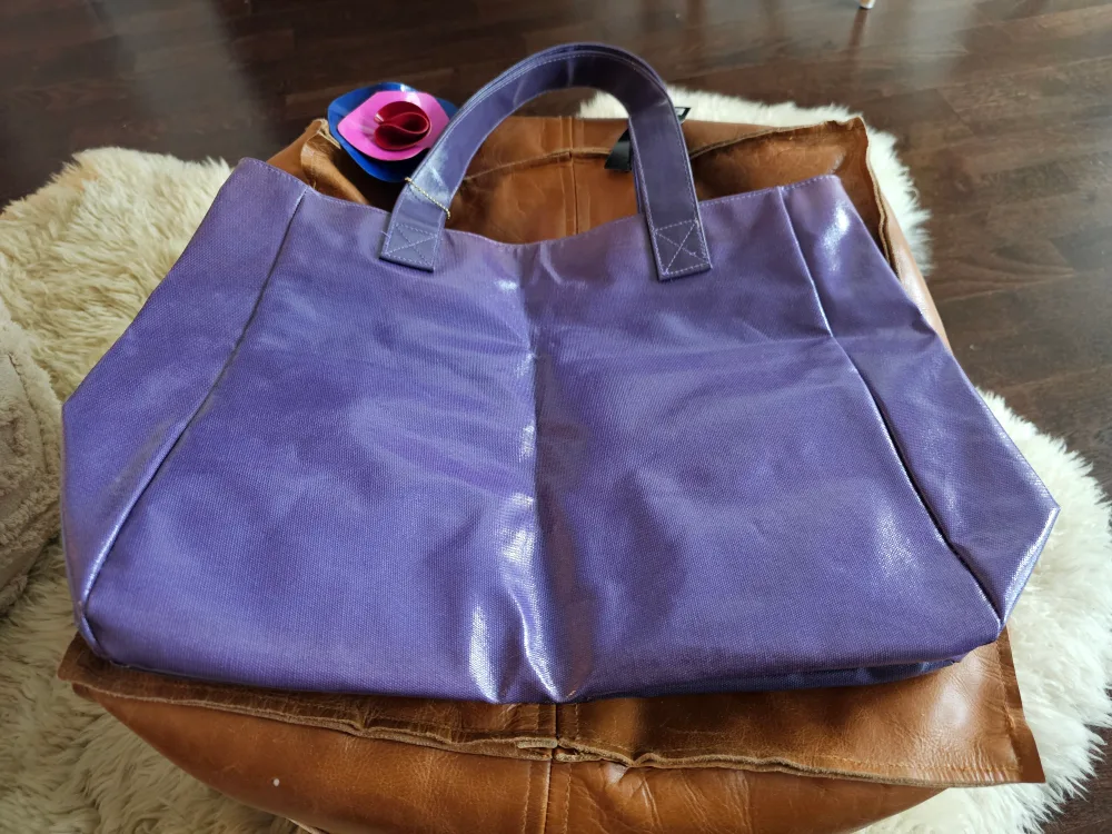 Marc Jacobs Lola Tote Bag image indicator(2)