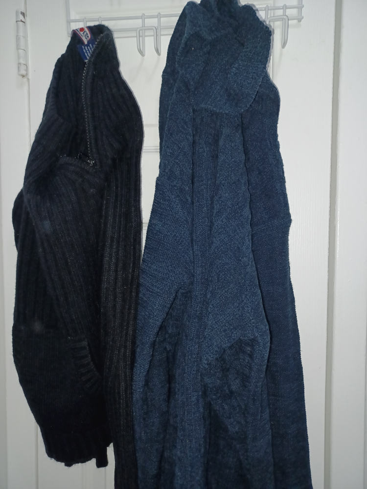Bundle of preloved clothes for Men and Women