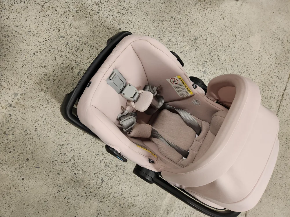 UPPAbaby Mesa V2 Infant Car Seat - Pink image indicator(2)