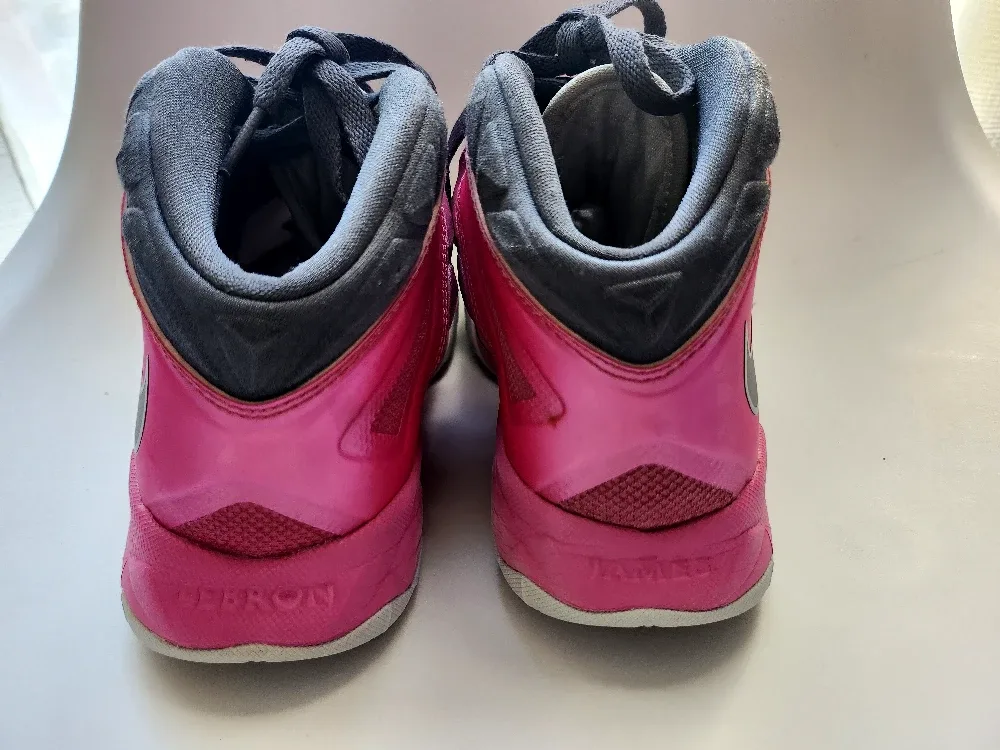 Nike Lebron James Zoom Soldier 7 image indicator(2)