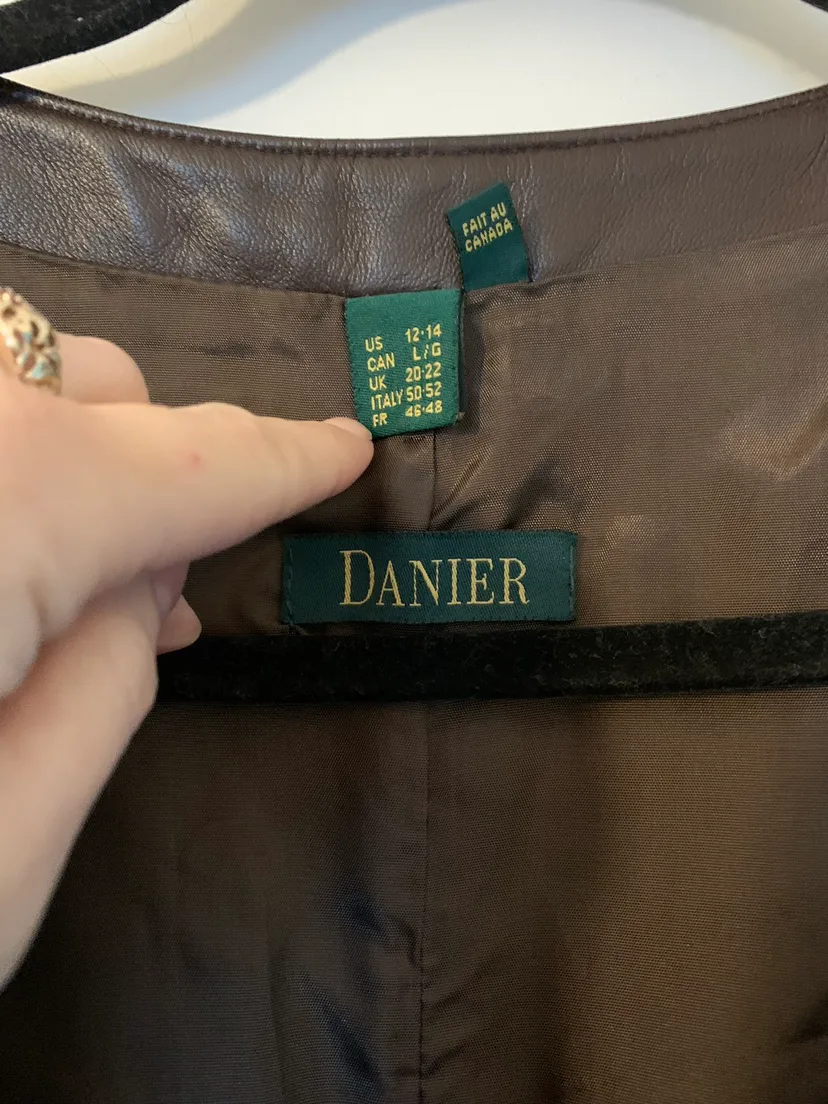 Brown Danier Leather Vest image indicator(4)