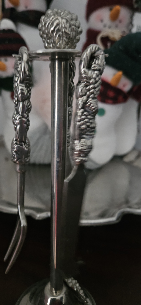 silver cheese utensil set