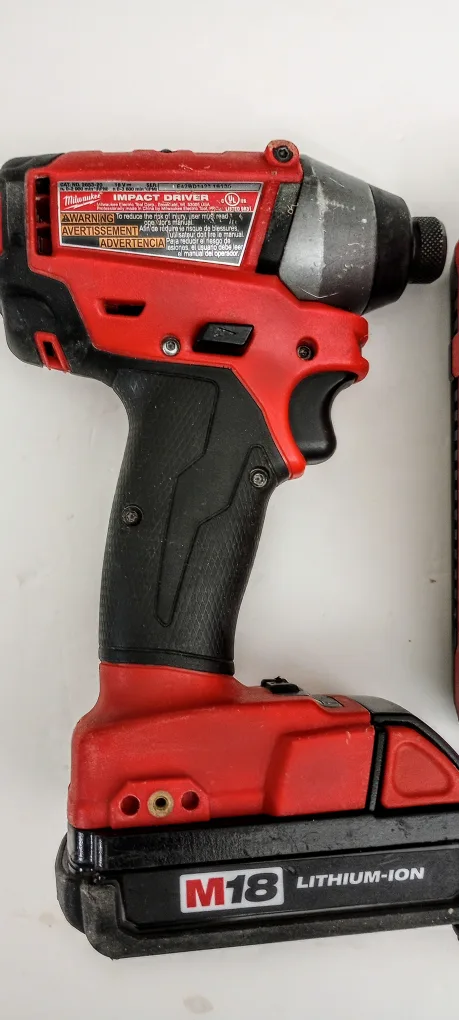 Milwaukee 18V, 1/4"Impact Driver, Li-ion Battery, Charger, case image indicator(5)