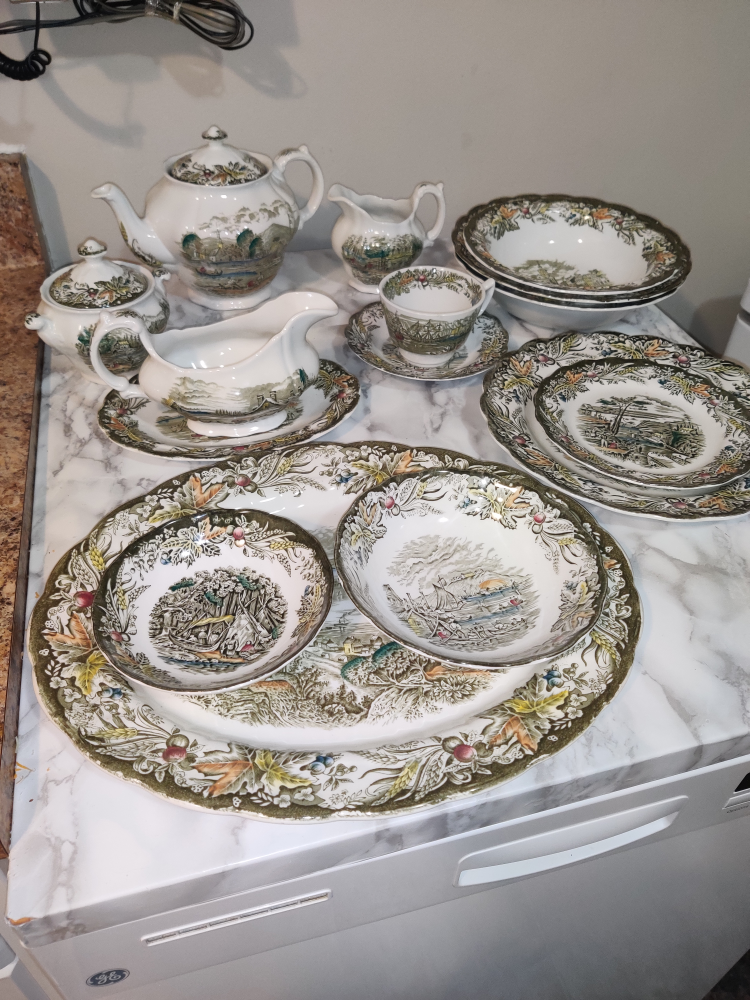 Ridgeway of Staffordshire - England heritage 40 piece set