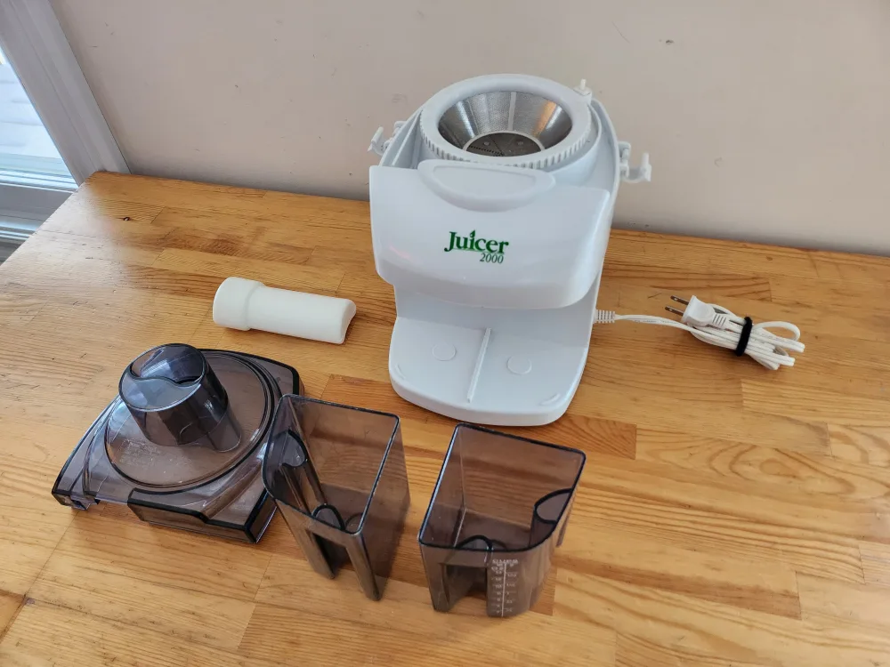 Juicer 2000 Electric Juicer - Home and Kitchen image indicator(2)