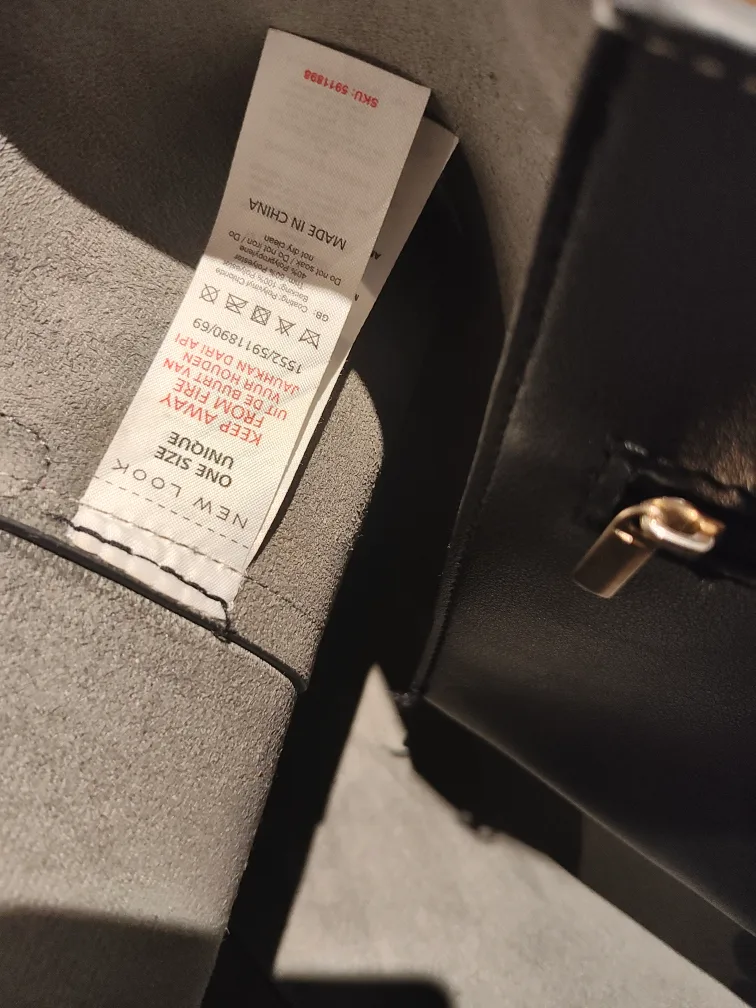 New Look Black Tote Bag with Red Straps image indicator(8)