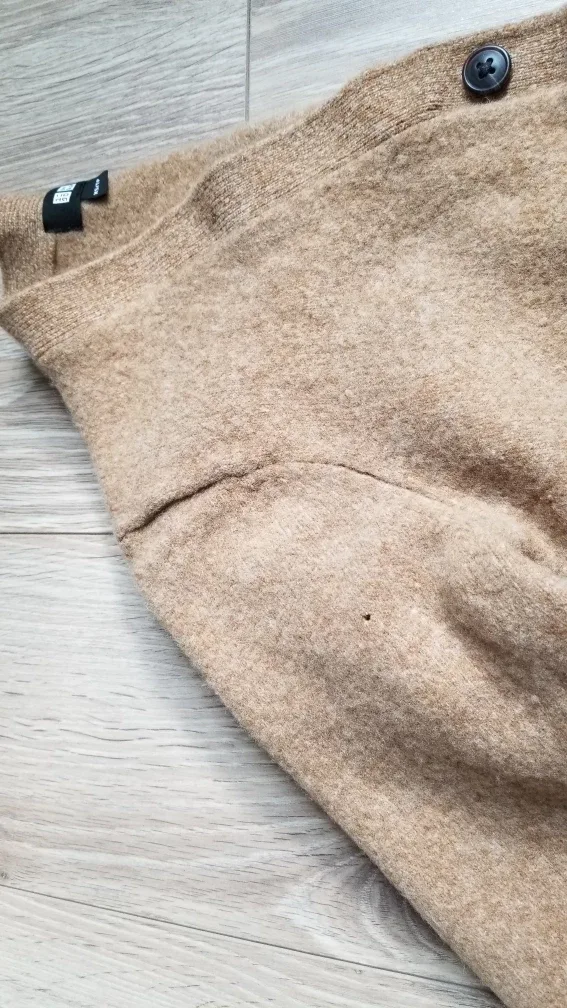 DAMAGED - wool sweater image indicator(3)