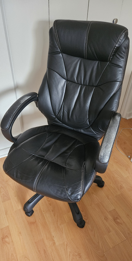 Black Leather Office Chair