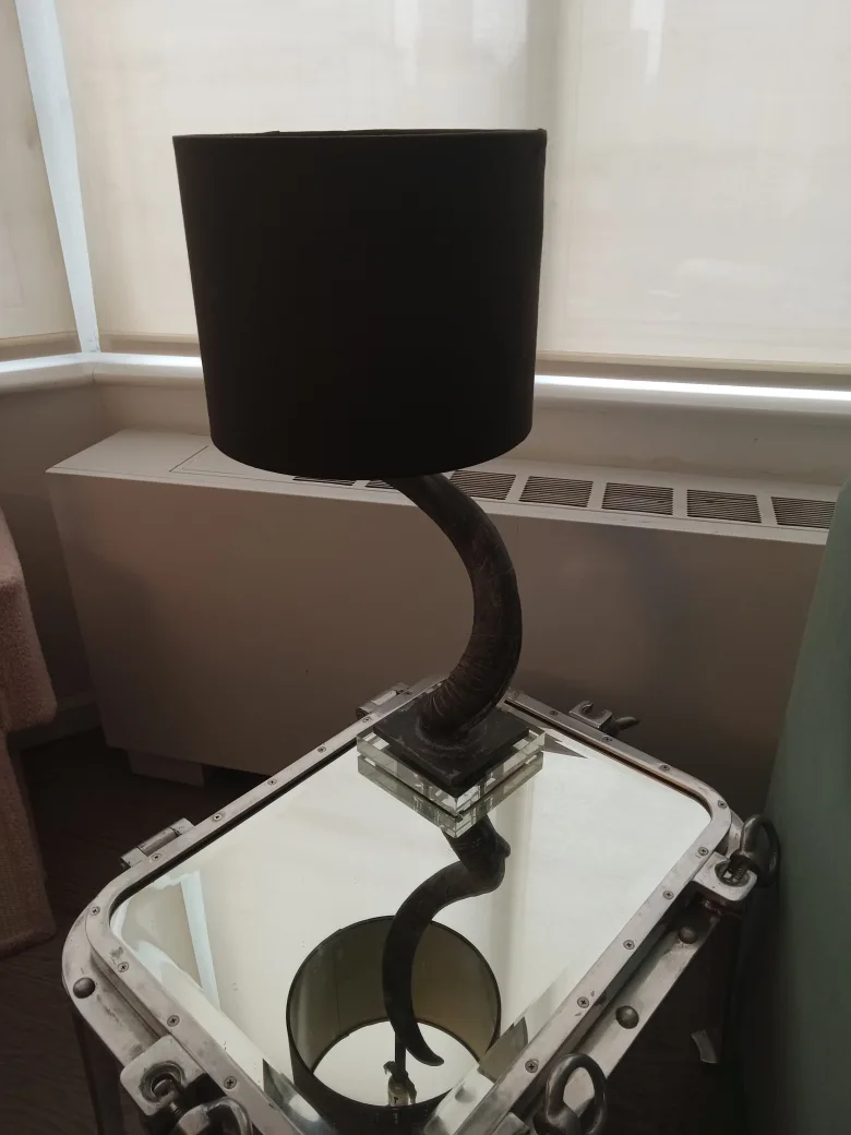 Horn Table Lamp image indicator(2)