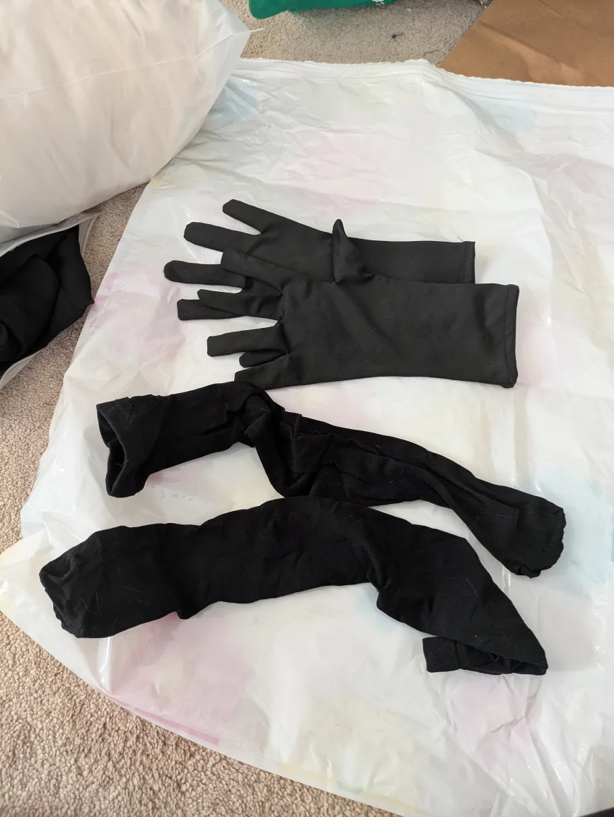 Black Gloves and Tights thumbnail