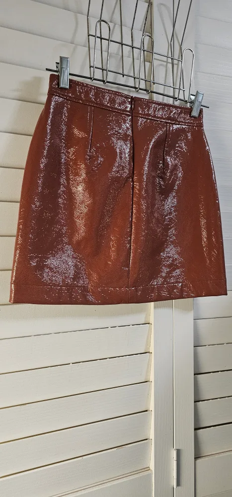 Wilfred Brown Leather Skirt #ThriftyPicks image indicator(3)