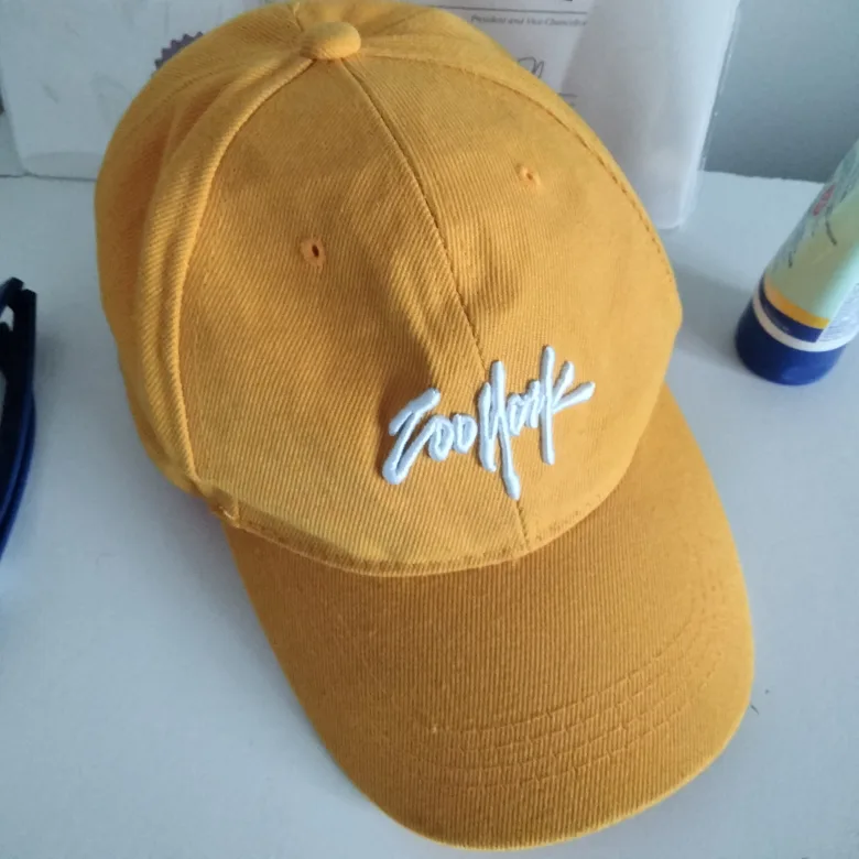 #freecycle Zoo York Yellow Snapback  *FREE* thumbnail