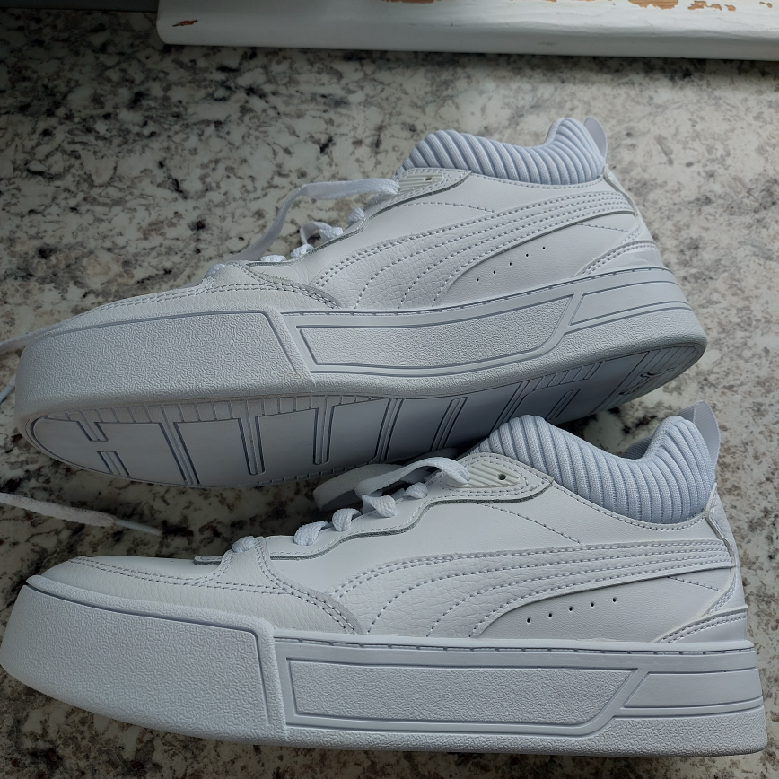 Puma Skye Demi White Sneakers Size 8 Women's