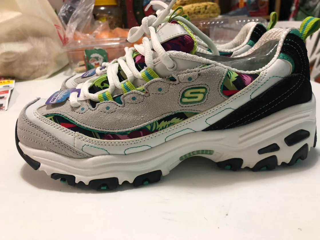 Skechers D'Lites Women's Sneakers image indicator(2)