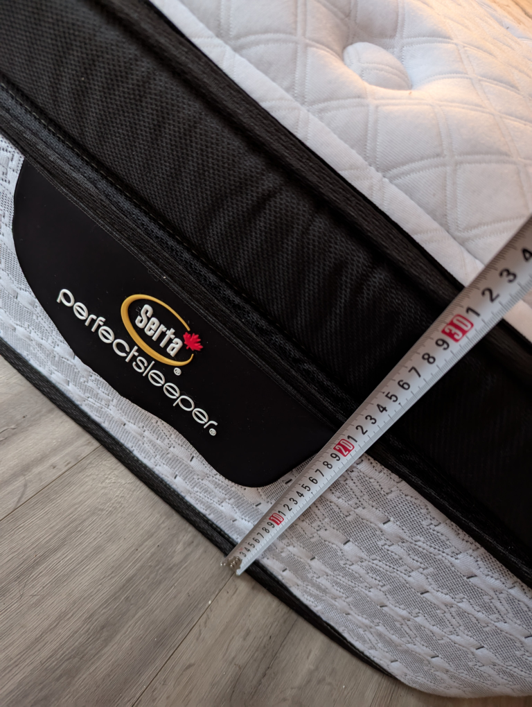 King Size Serta Mattress - photo 2