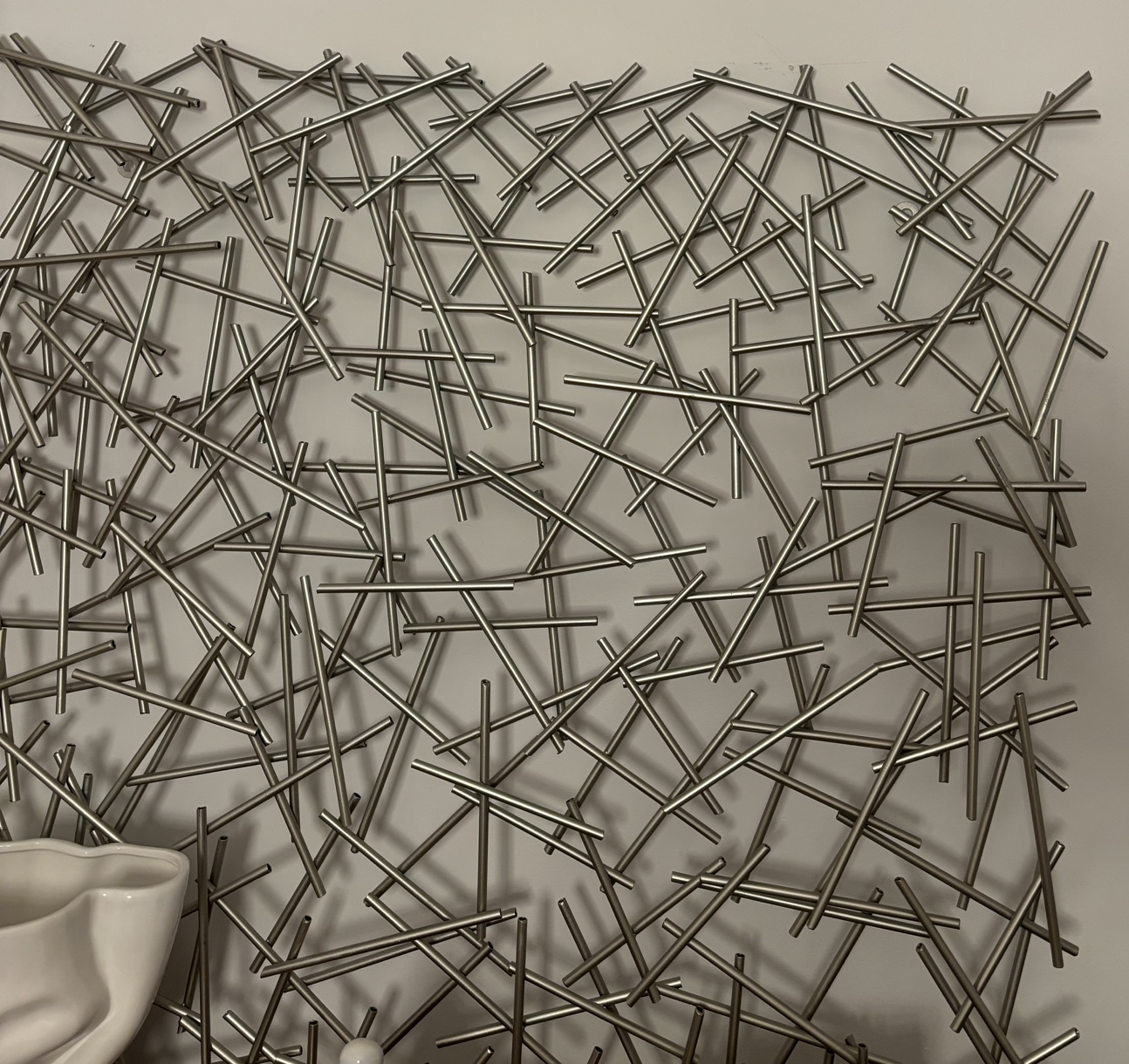 Metal overlapping geometric