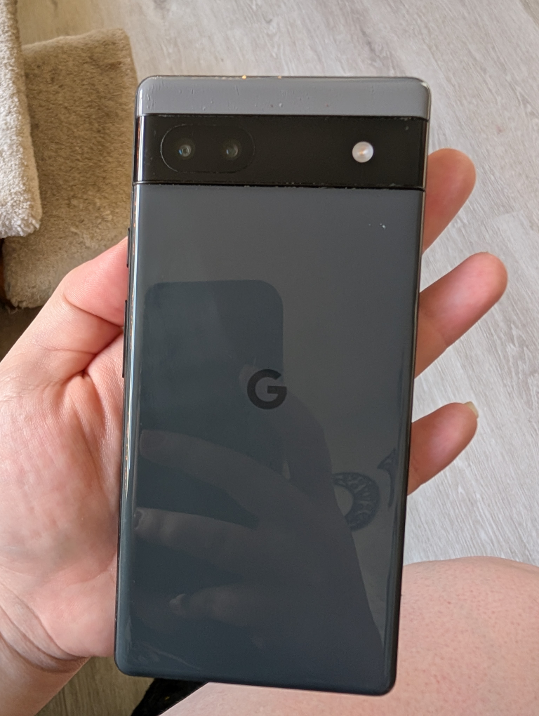 Google Pixel 6a - photo 2