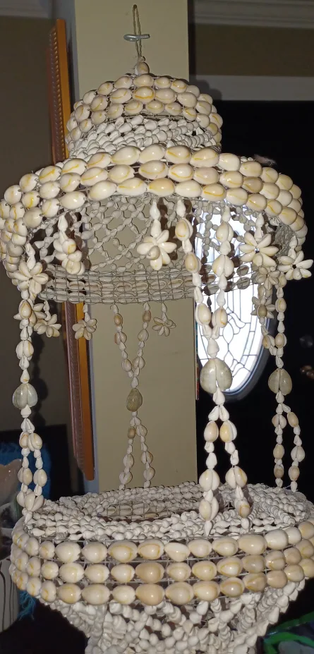 Seashell Chandelier, Hanging Basket image indicator(3)
