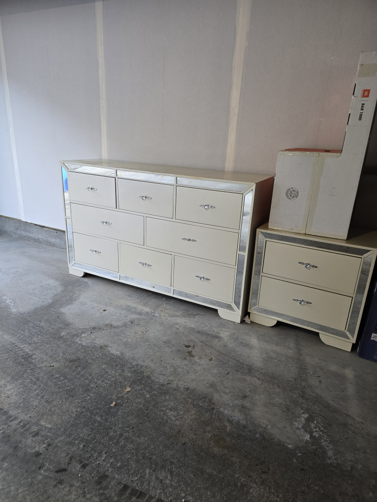 Mirrored Dresser - photo 3