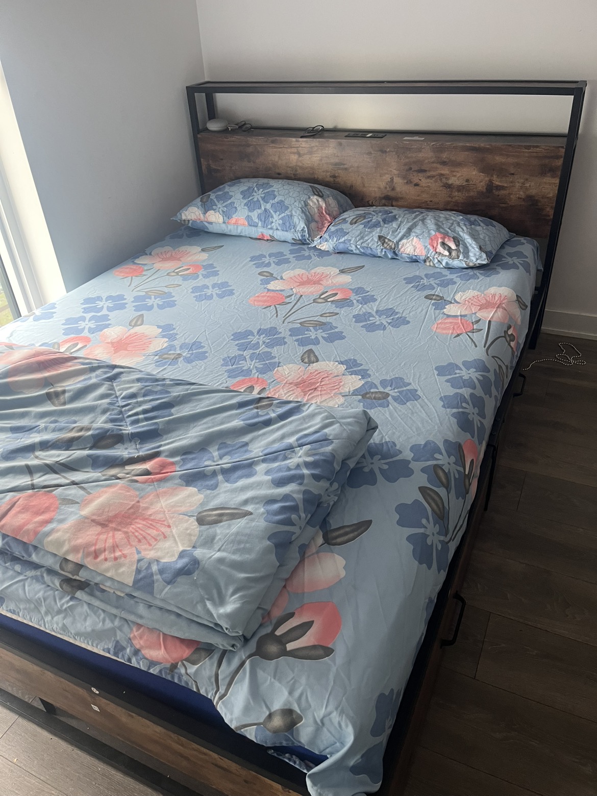 Queen Bed frame with Charging station and storage drawers (2) - photo 2
