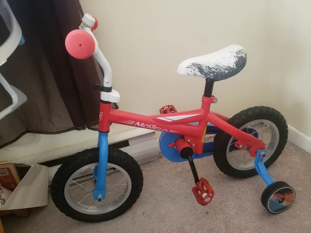 Kids Bike with Training Wheels image indicator(3)