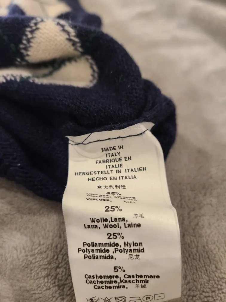 Brandy Melville Blue & White Argyle Sweater Vest image indicator(4)