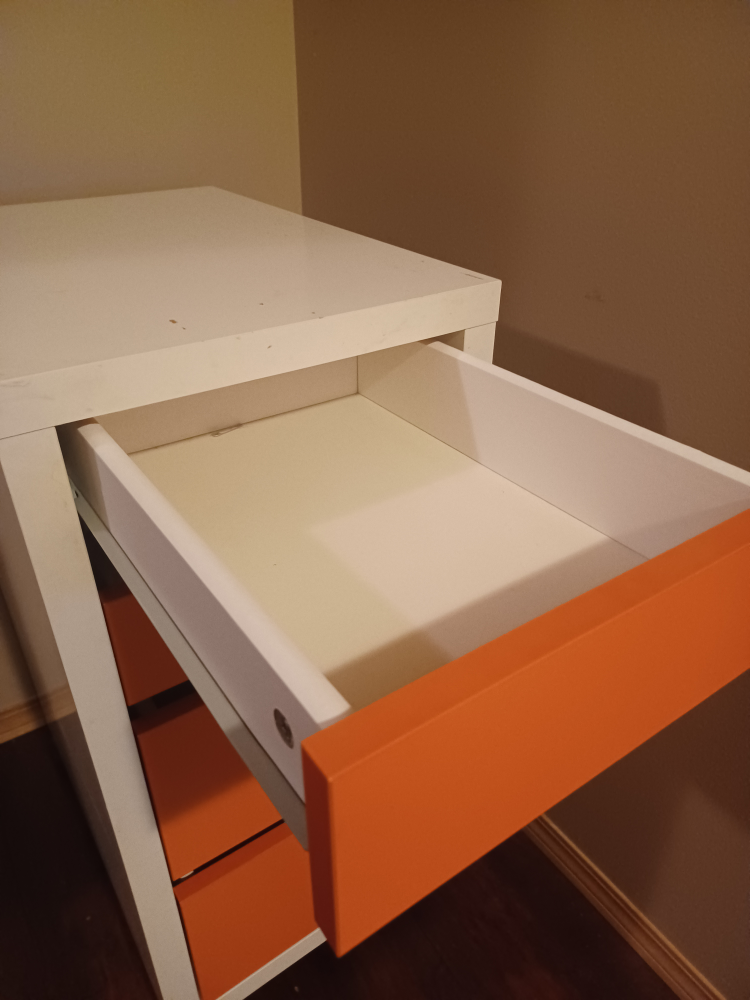 desk drawer. - photo 2