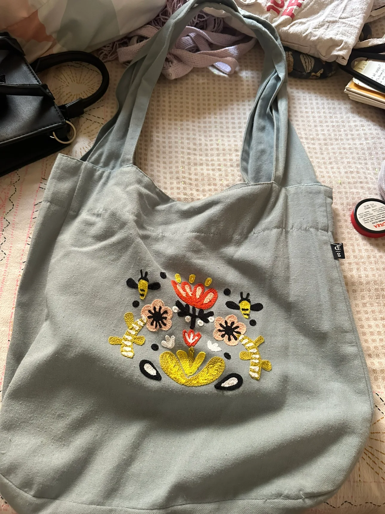 Tote bag and wallet thumbnail